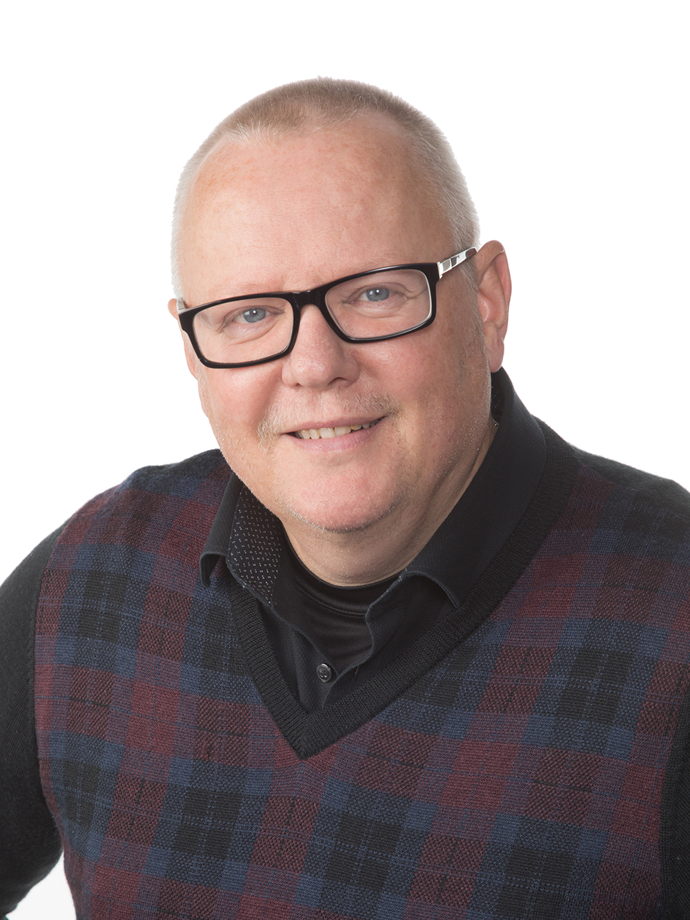 Avaa kuva isommaksi Henttunen Matti (Kirkko kuuluu kaikille).jpg