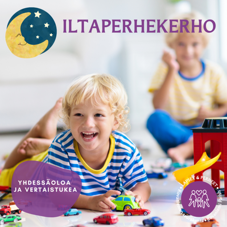 Iloinen lapsi leikkii pikkuautoilla lattialla